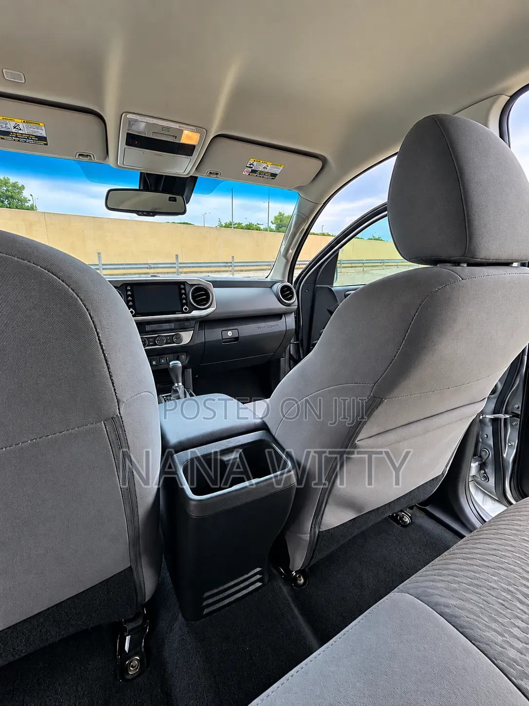 Toyota Tacoma 2022 Silver