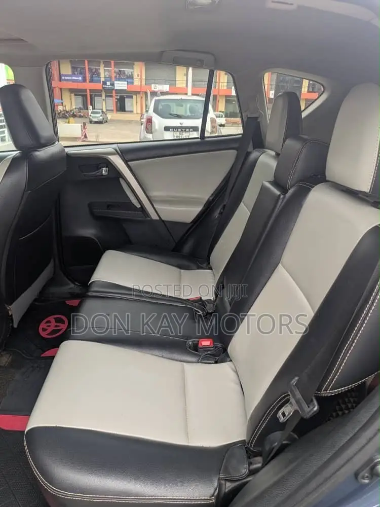 Toyota RAV4 2015 Gray