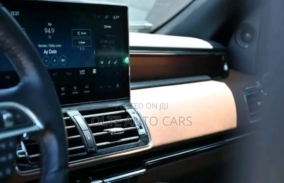 Lincoln Navigator L 2023 White