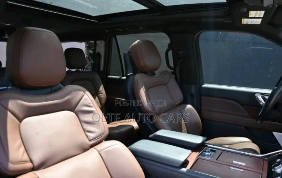 Lincoln Navigator L 2023 White