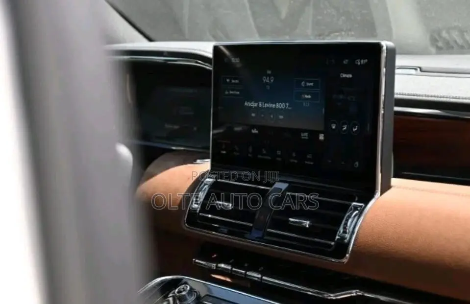Lincoln Navigator L 2023 White