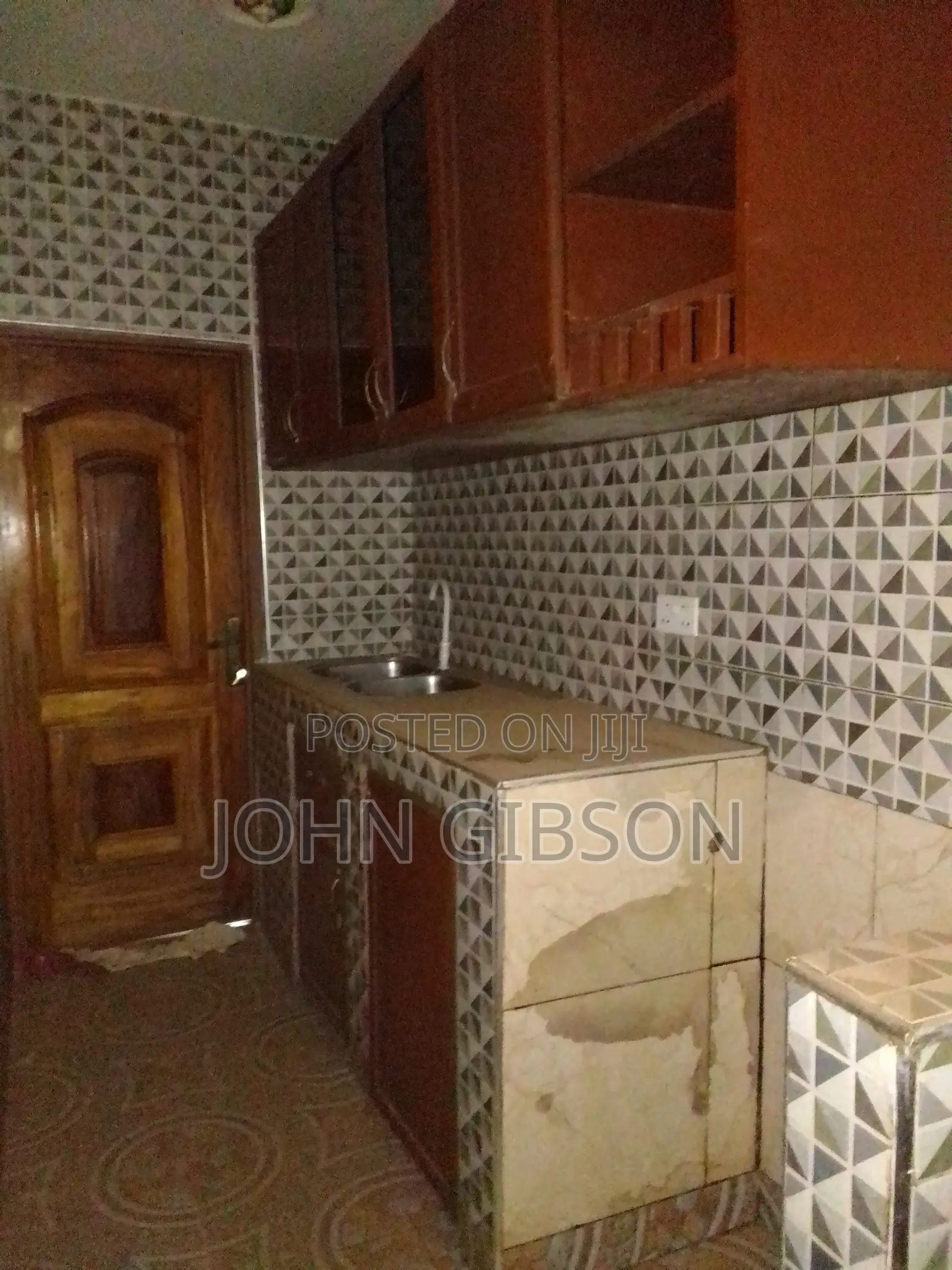 2bdrm Apartment in 2 Bedroom Apartment, Housing Down for rent