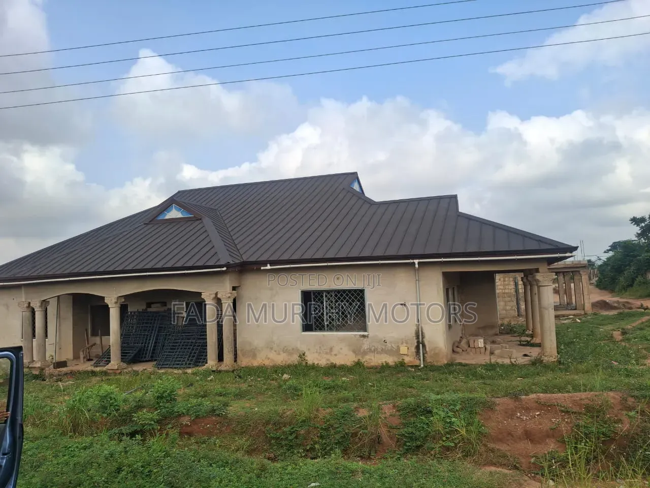 8bdrm House in Kumasi Metropolitan for sale