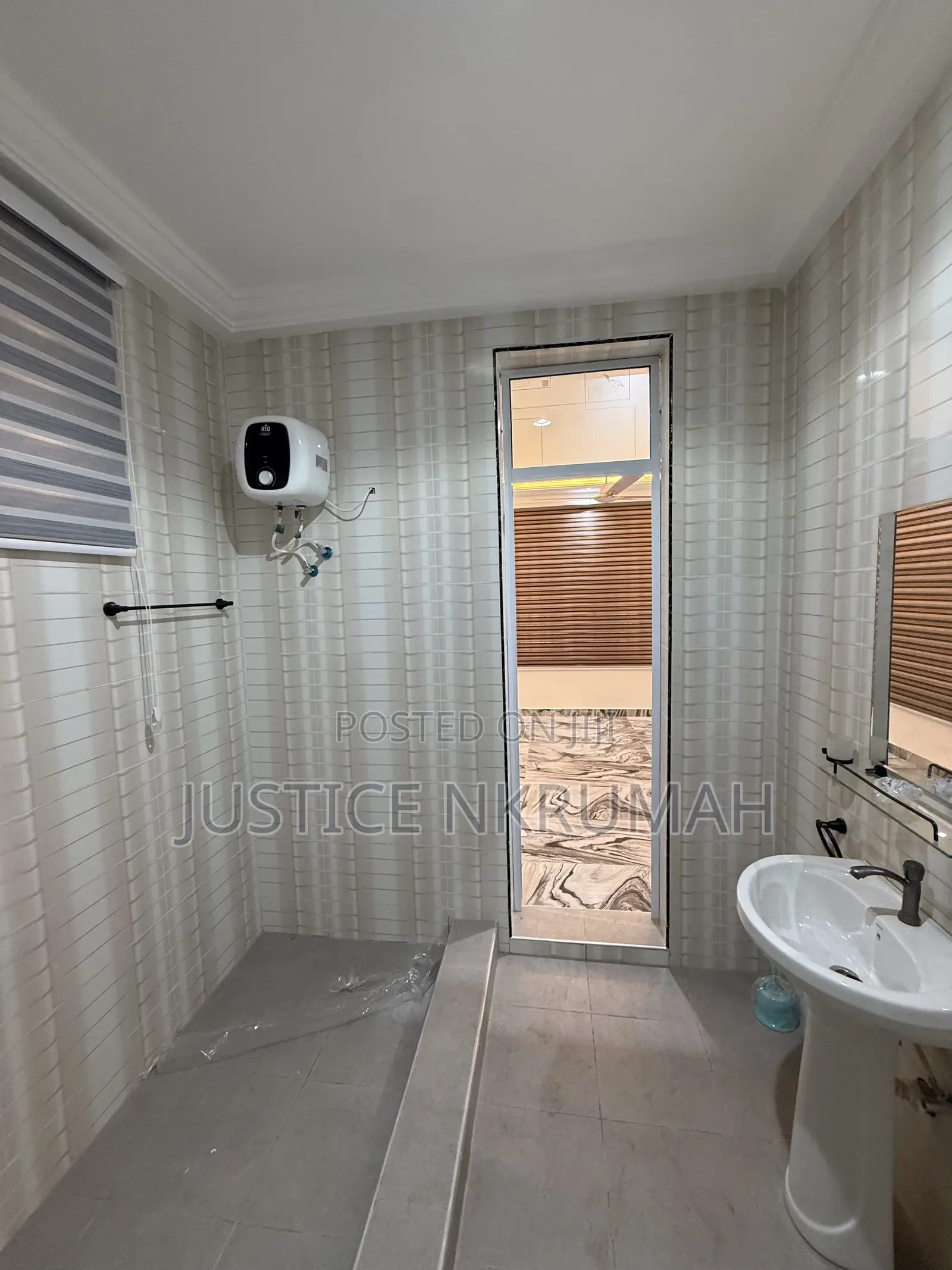 2bdrm Apartment in Mr. Justice Estate, West Hills Mall Area for rent
