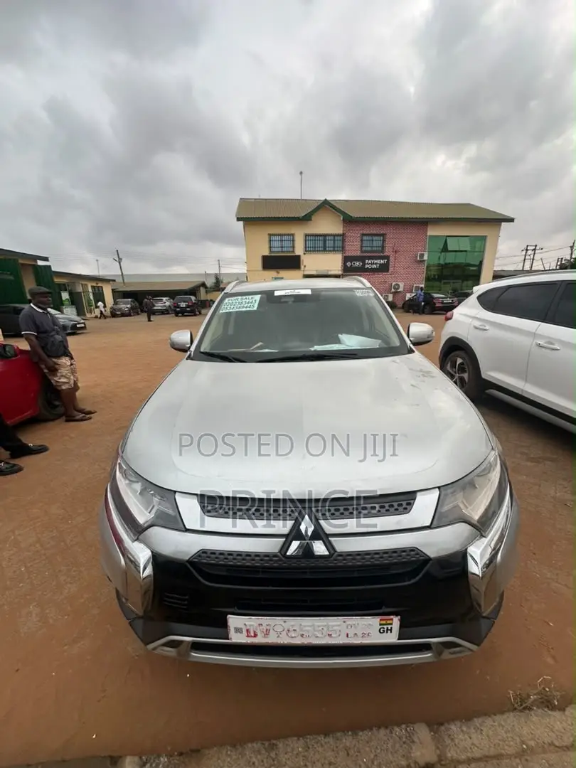 Mitsubishi Outlander 2020 Silver