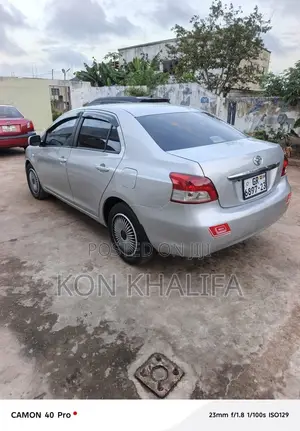 Toyota Belta 2012 Silver