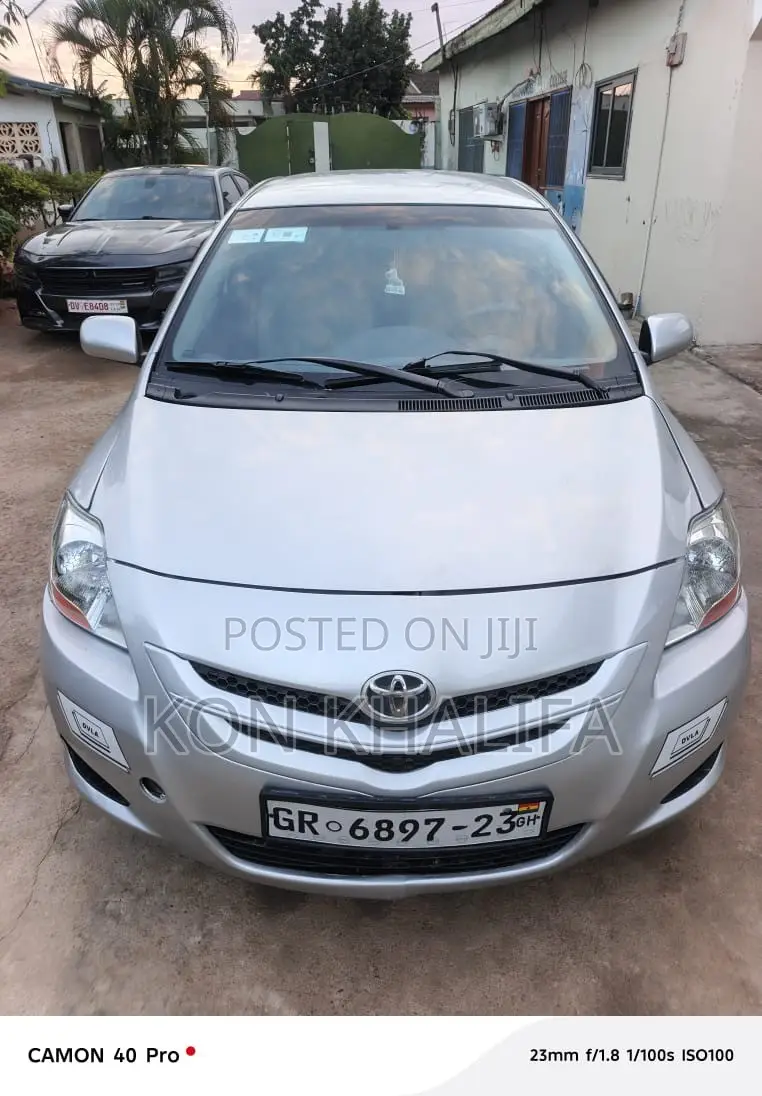 Toyota Belta 2012 Silver
