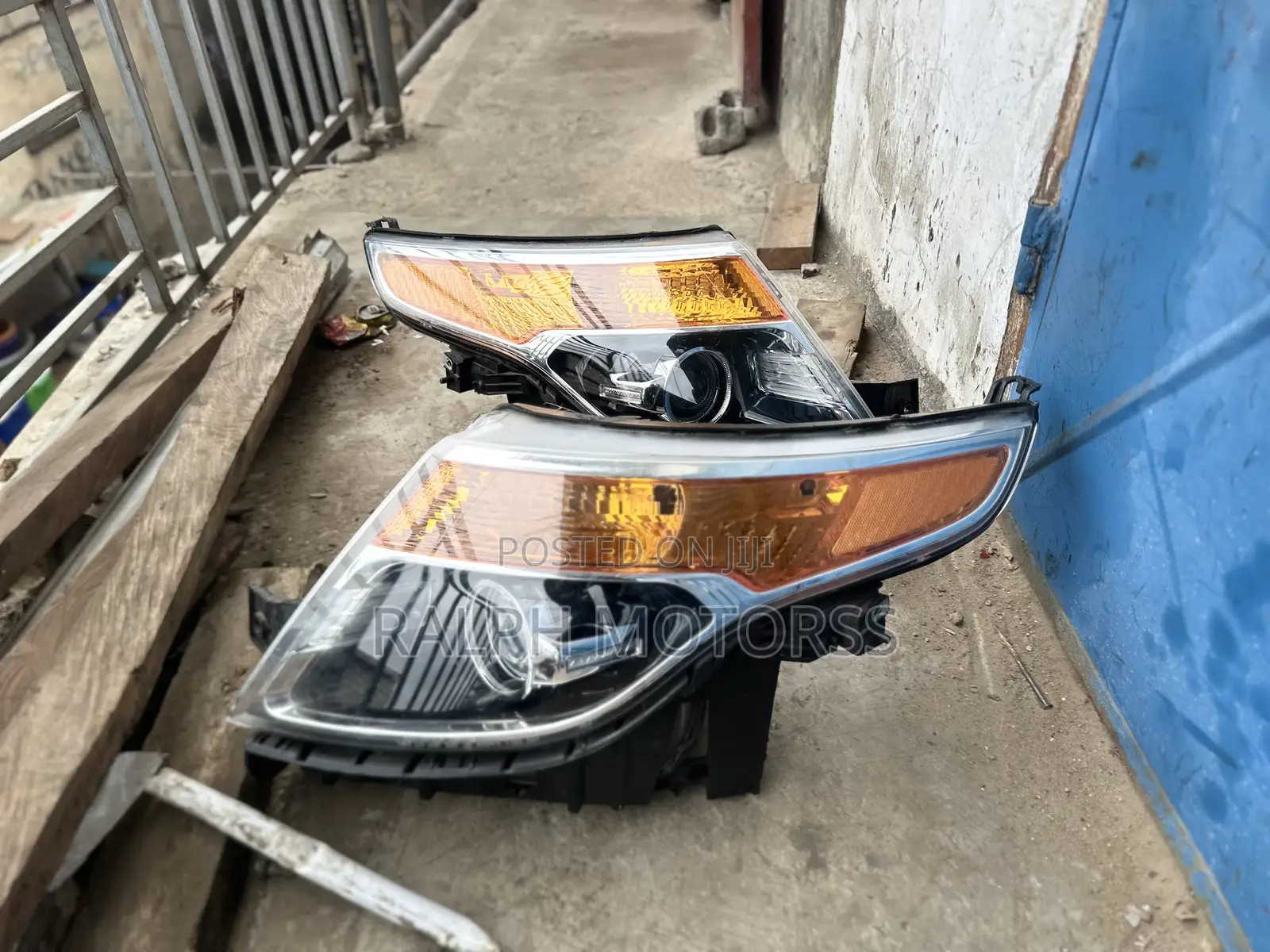 Ford Explorer 2012 -2015 Headlight Pair