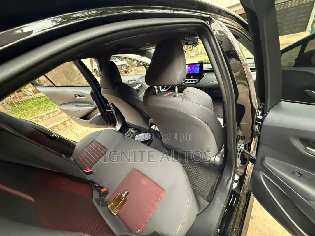 Toyota Corolla SE 2024 Black