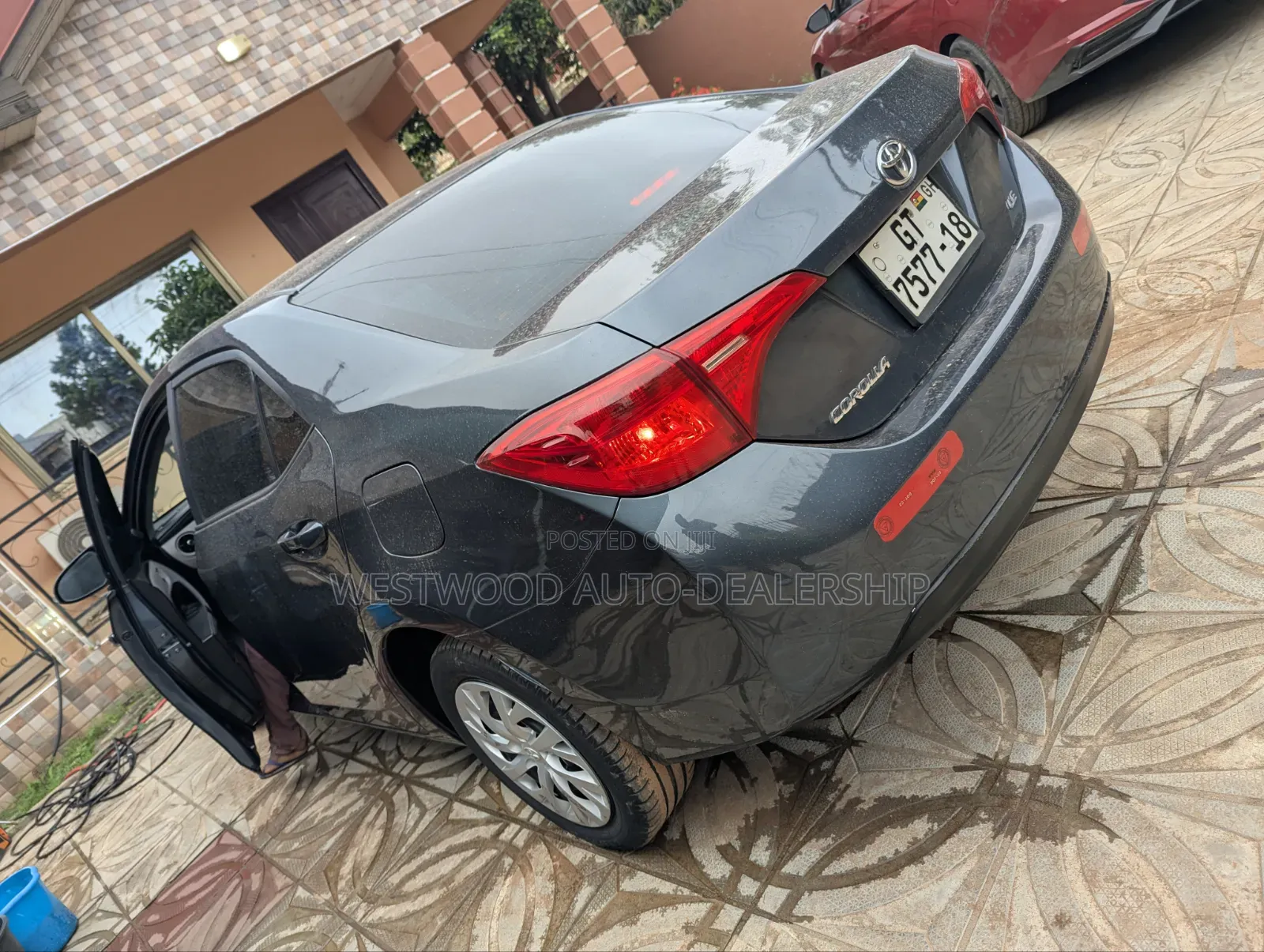 Toyota Corolla LE 4dr Sedan (1.8L 4cyl CVT) 2017 Gray