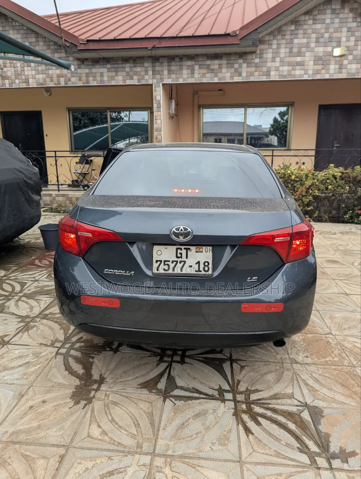 Toyota Corolla LE 4dr Sedan (1.8L 4cyl CVT) 2017 Gray