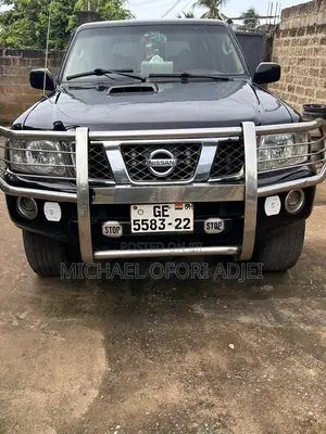 Nissan Patrol 2015 Black