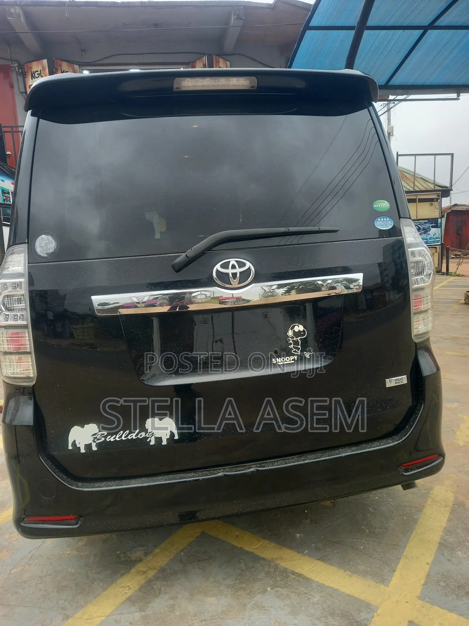 Toyota Voxy 2013 Gray