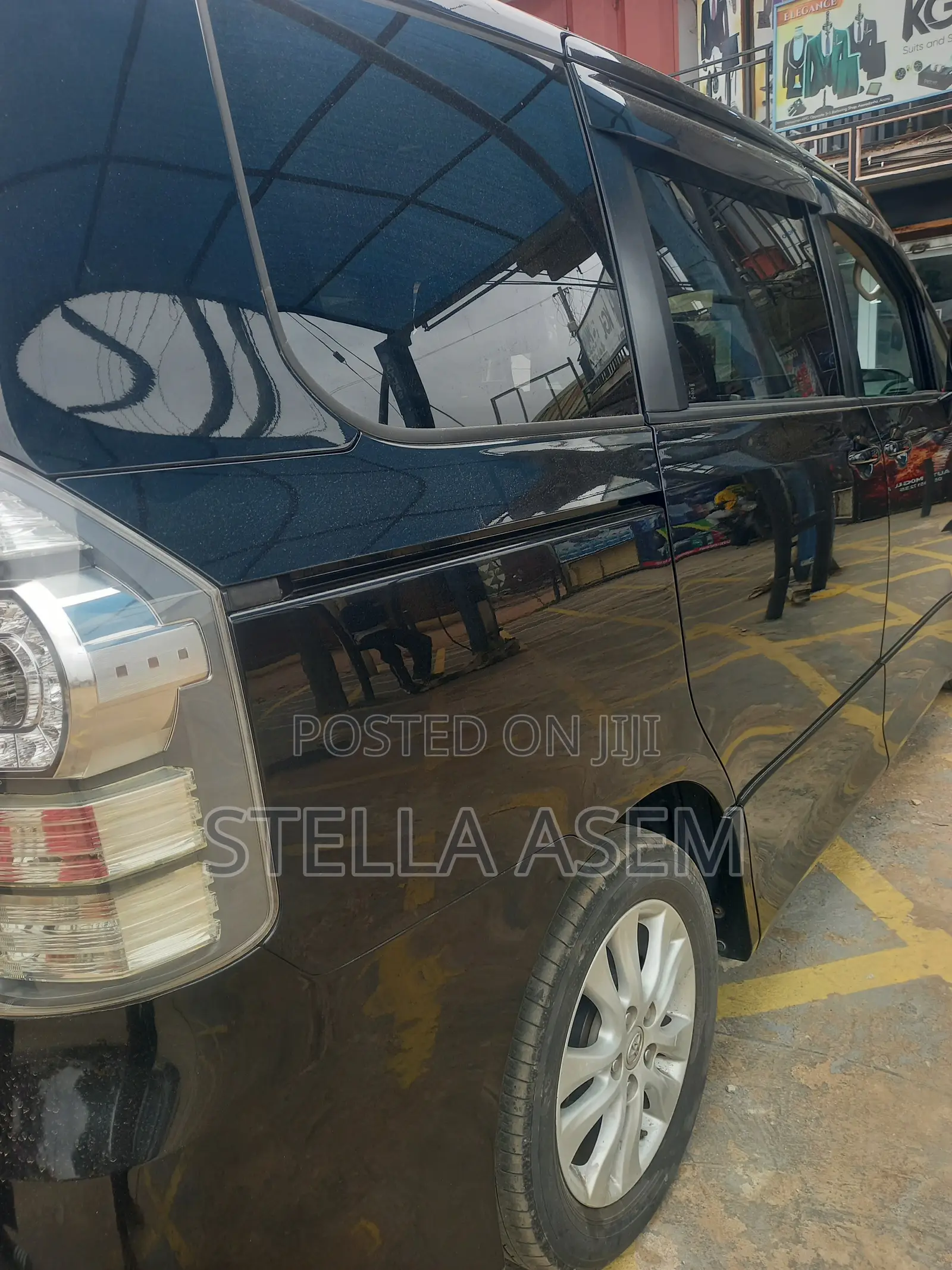 Toyota Voxy 2013 Gray