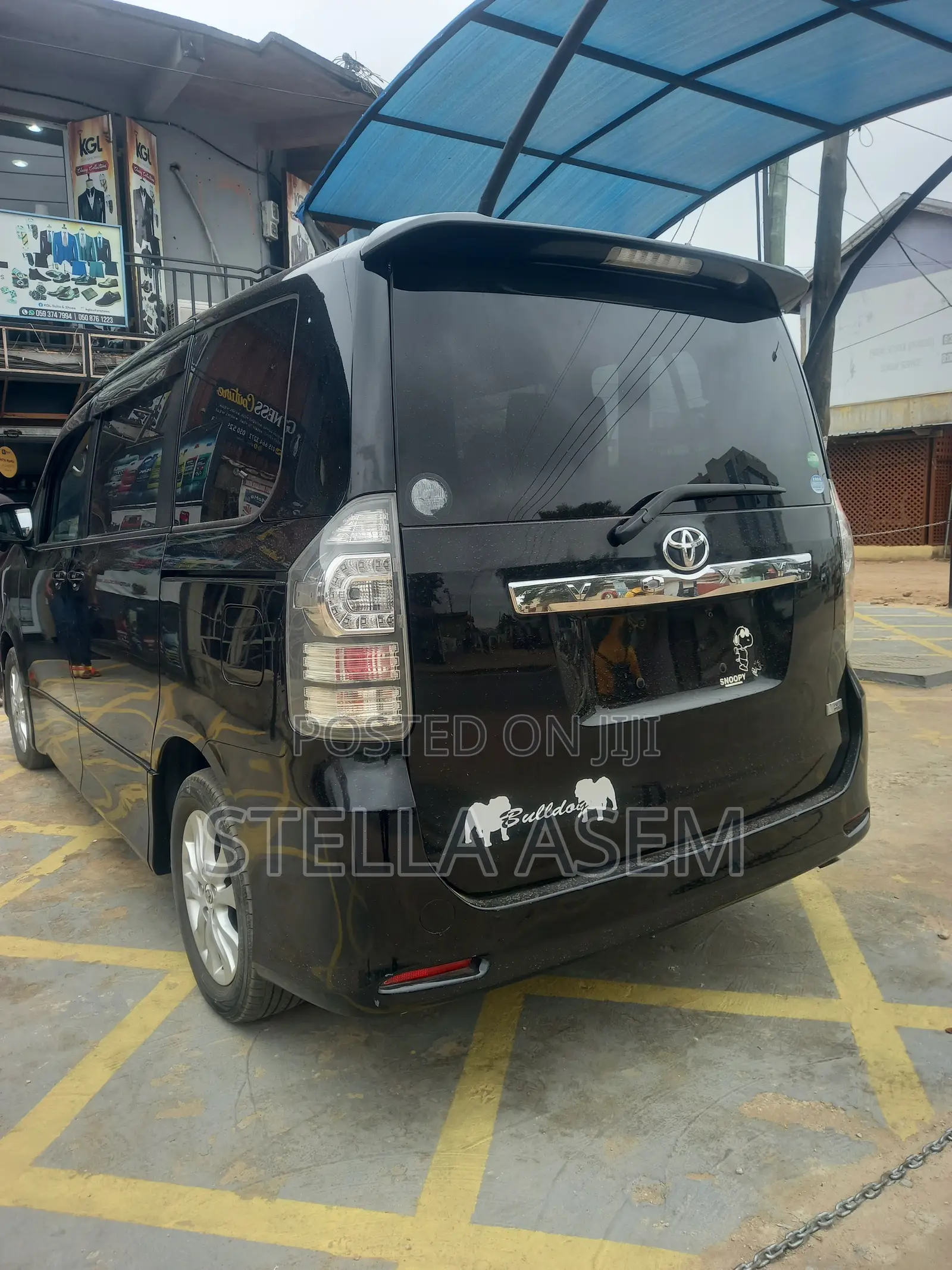 Toyota Voxy 2013 Gray
