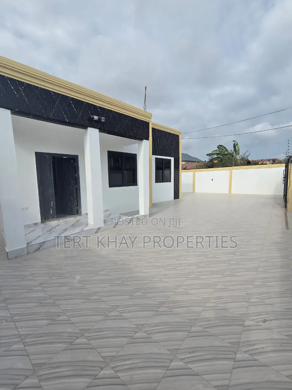 3bdrm House in Adade, New Market for sale