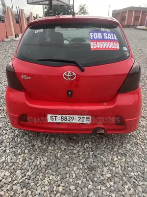 Toyota Vitz 1.5 FWD 3dr 2010 Silver