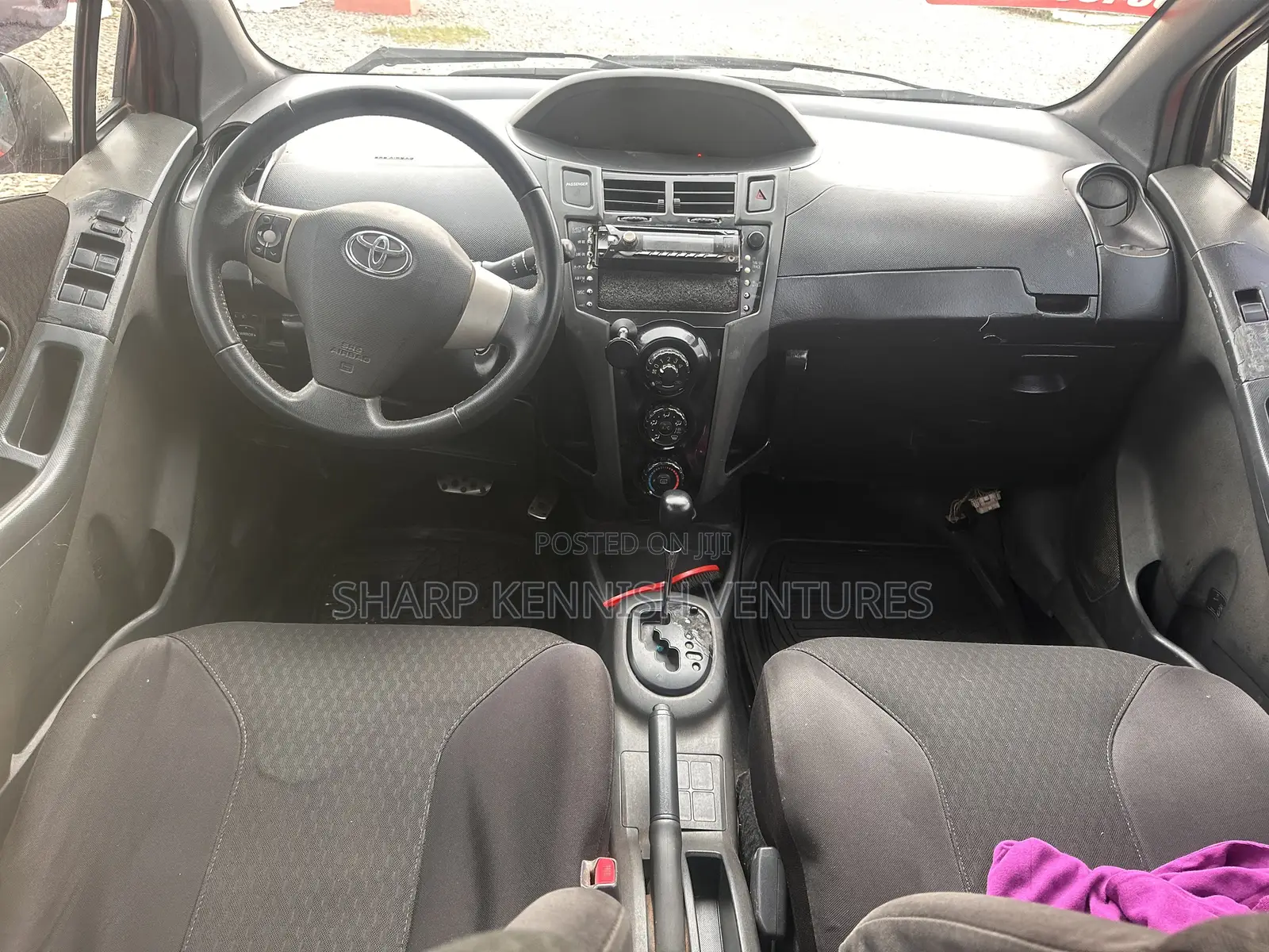 Toyota Vitz 1.5 FWD 3dr 2010 Silver