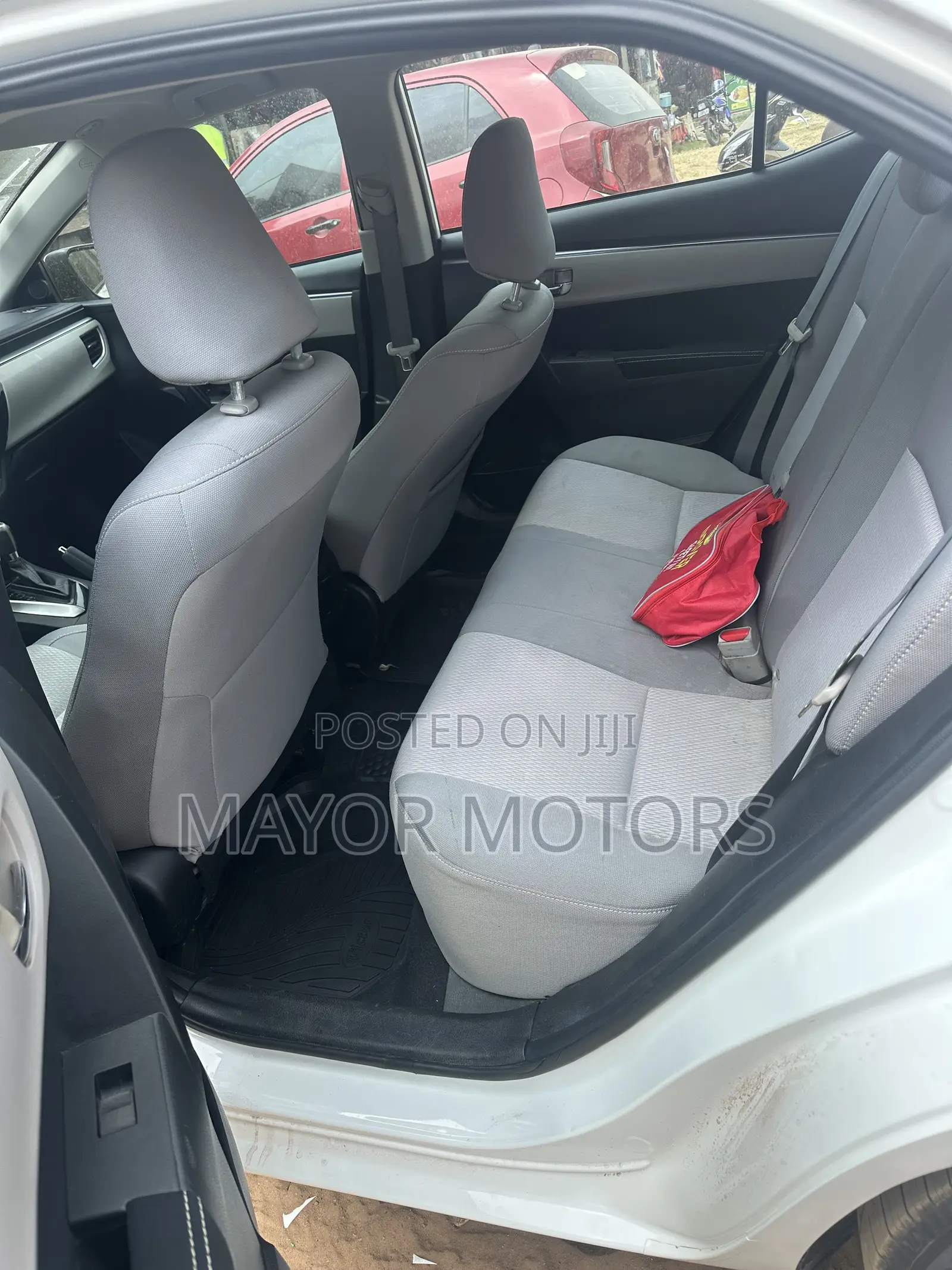 Toyota Corolla LE Eco 4dr Sedan (1.8L 4cyl CVT) 2014 White