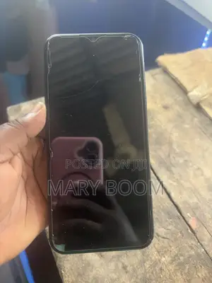 Mobile Phone 16 GB Black