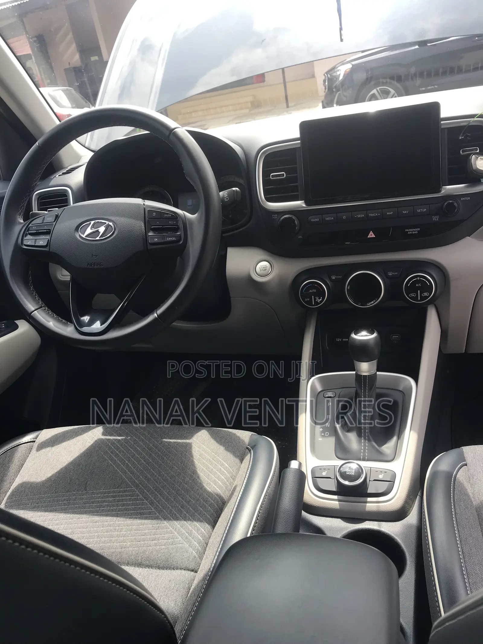 Hyundai Venue 2021 Gray