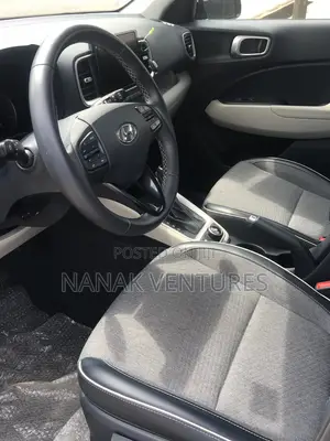Hyundai Venue 2021 Gray