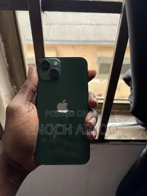 Apple iPhone 13 128 GB Green