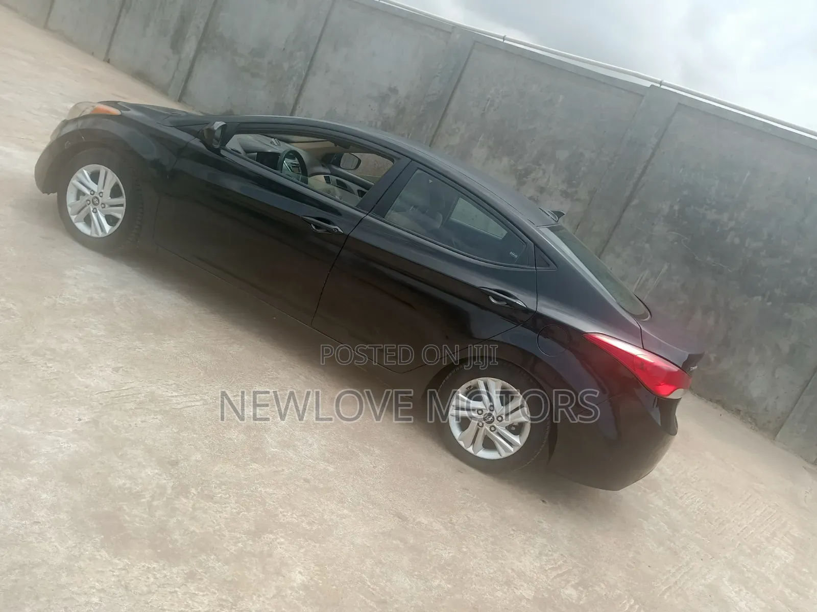 Hyundai Elantra Limited Sedan FWD (1.8L 4cyl 6A) 2013 Black