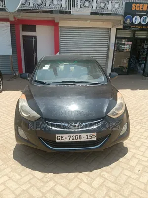 Hyundai Elantra Limited Sedan FWD (1.8L 4cyl 6A) 2013 Black
