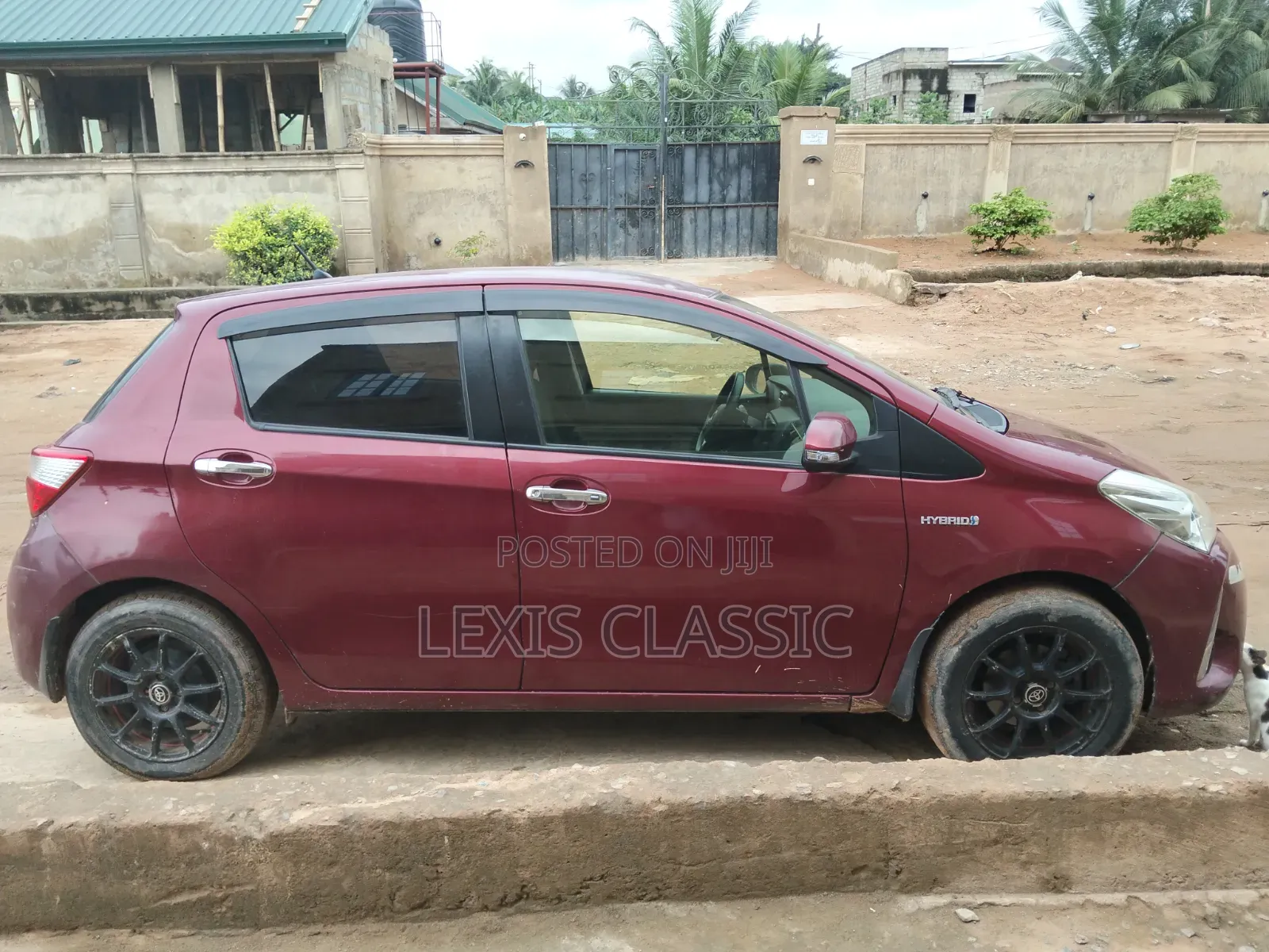 Toyota Vitz 1.3 FWD 5dr 2018 Brown