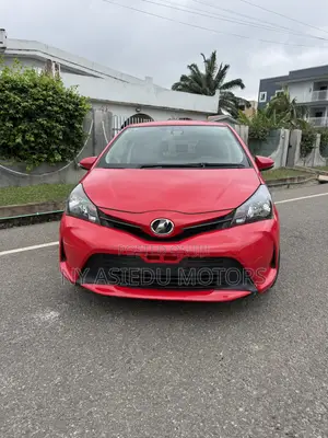Toyota Vitz 1.3 FWD 5dr 2016 Red
