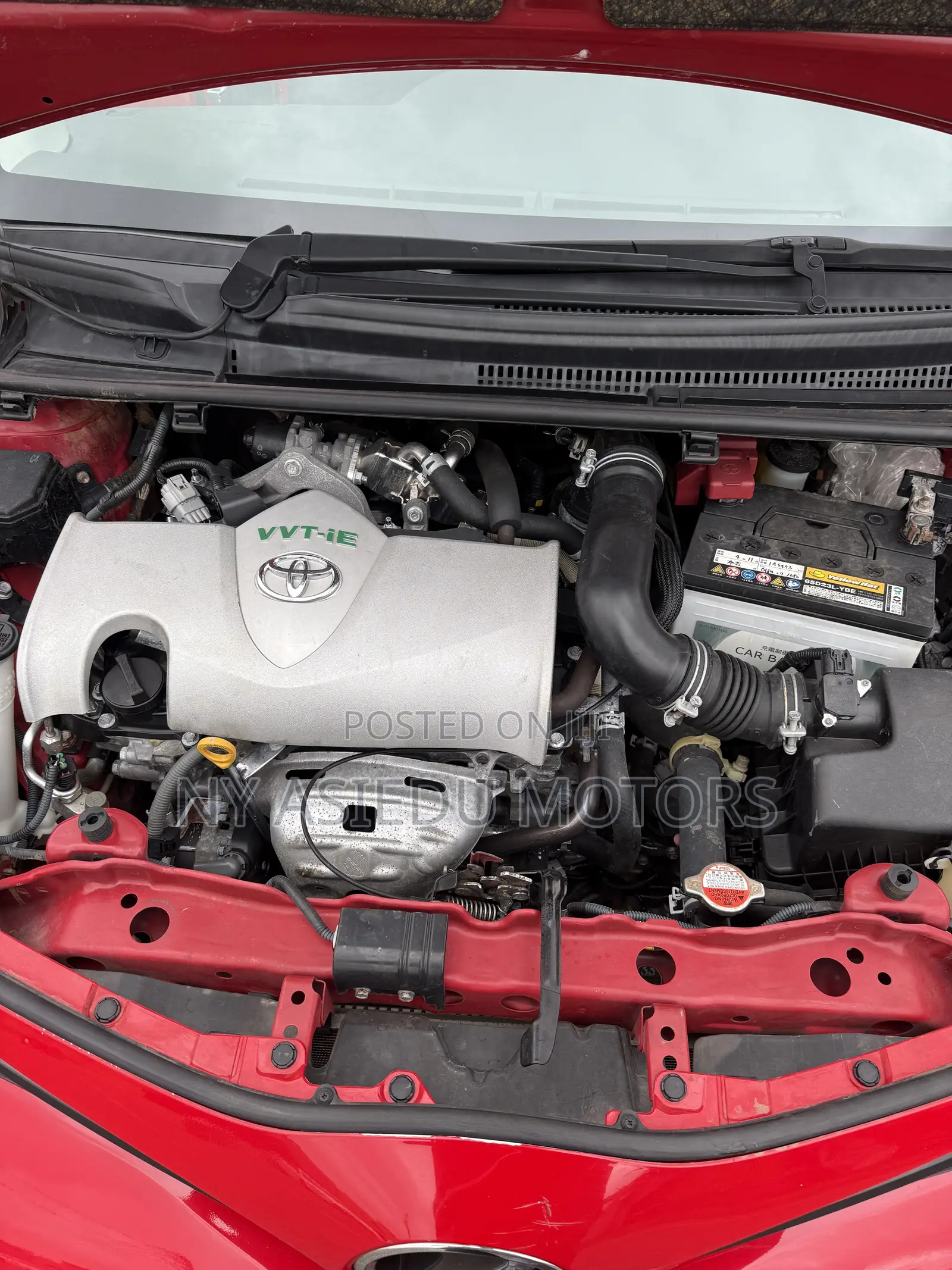 Toyota Vitz 1.3 FWD 5dr 2016 Red