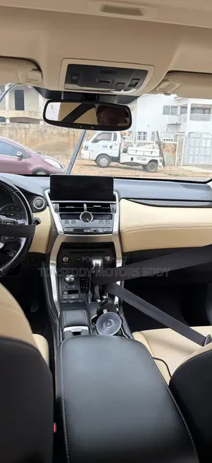 Lexus NX 300 FWD 2019 Black