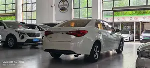 Toyota Corolla L (1.8L 4cyl 2A) 2018 White