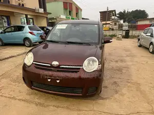 Toyota Sienta 1.5 AWD 2012 Brown
