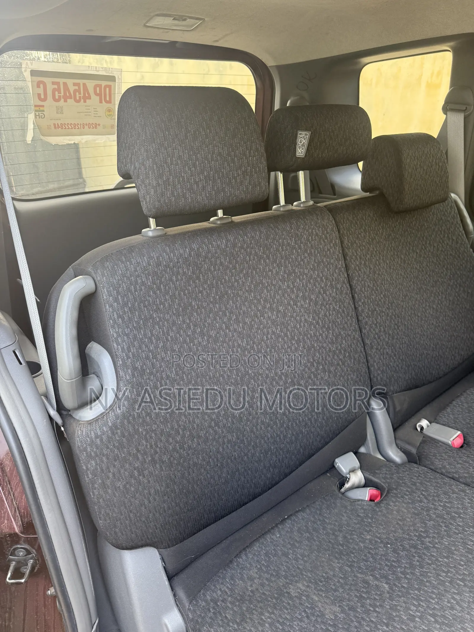 Toyota Sienta 1.5 AWD 2012 Brown