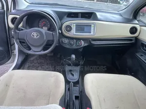 Toyota Vitz 2013 White