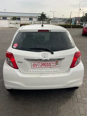 Toyota Vitz 2013 White