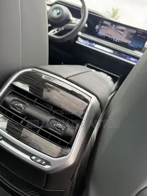 BMW 740 2023 Gray