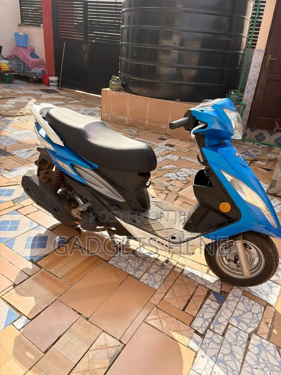 Piaggio 2018 Blue