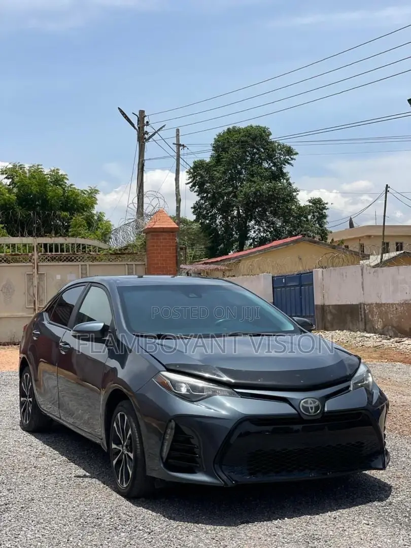 Toyota Corolla L (1.8L 4cyl 2A) 2018 Gray