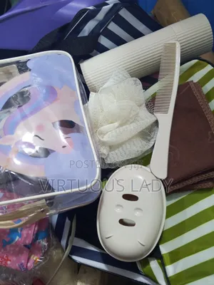 Sponge Bag,soap Dish,comb,face Towel, Brush Container Mirror Sponge