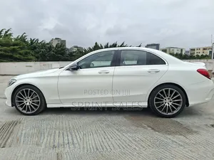 Mercedes-Benz C300 Sport 4Matic Sedan AWD (2.0L 4cyl 7A) 2017 White