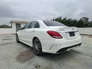 Mercedes-Benz C300 Sport 4Matic Sedan AWD (2.0L 4cyl 7A) 2017 White