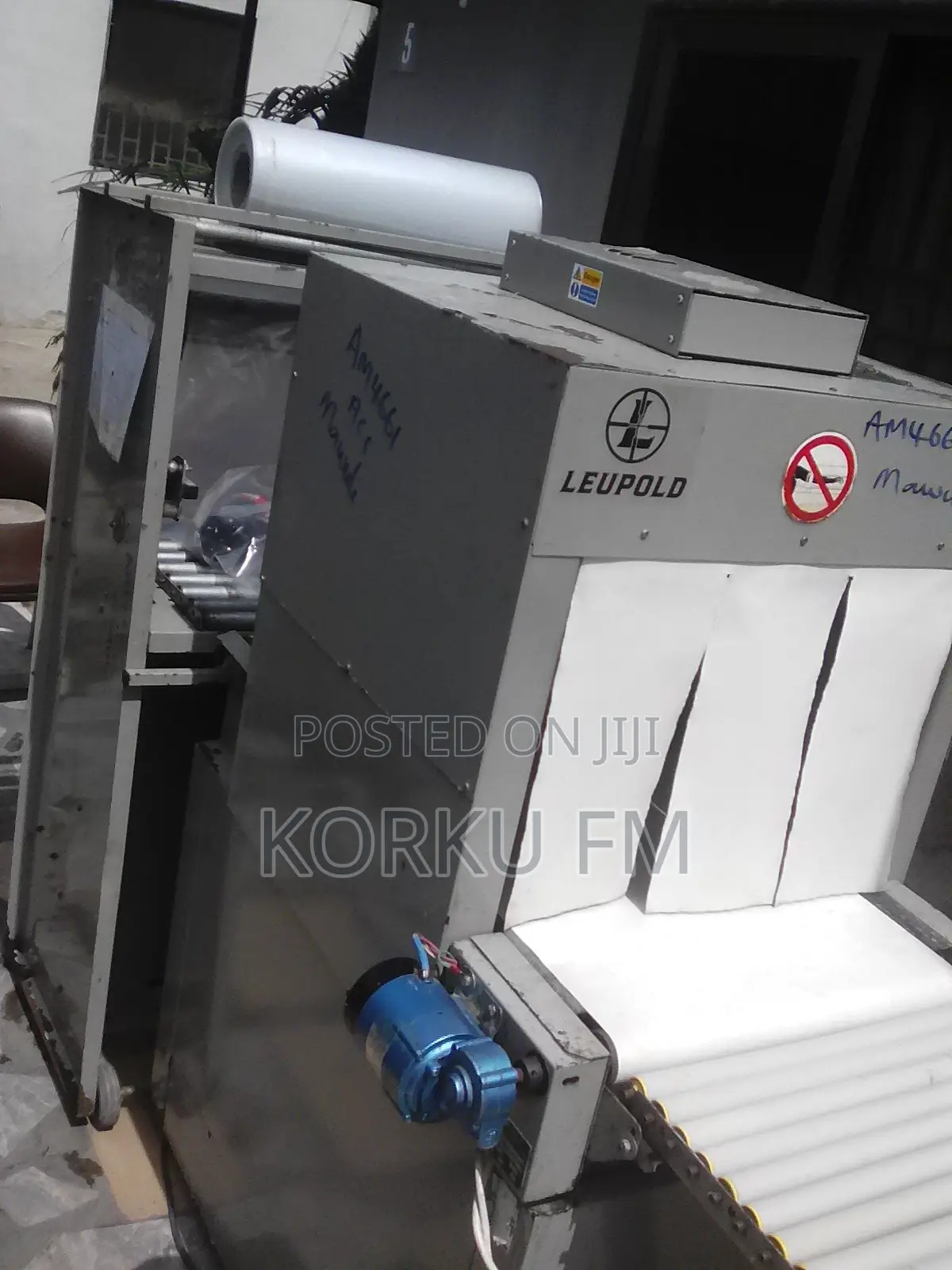 Shrink Wrapper and Sealer Machine