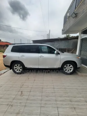 Toyota Highlander SE 3.5L 4WD 2013 Silver