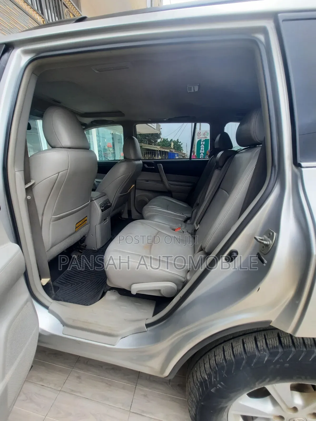 Toyota Highlander SE 3.5L 4WD 2013 Silver