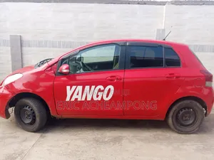 Toyota Vitz 2010 Red