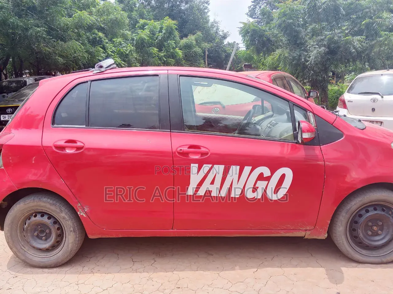 Toyota Vitz 2010 Red