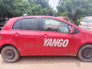 Toyota Vitz 2010 Red
